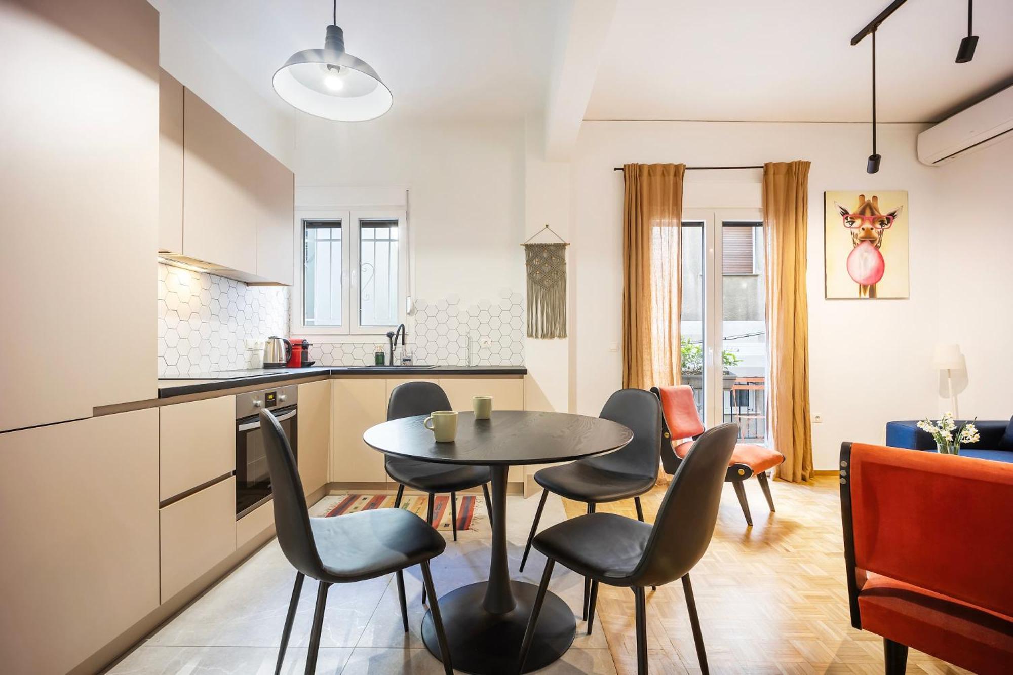 O&O Group - Eclectic Chic Thissio Apartment Athens Ngoại thất bức ảnh