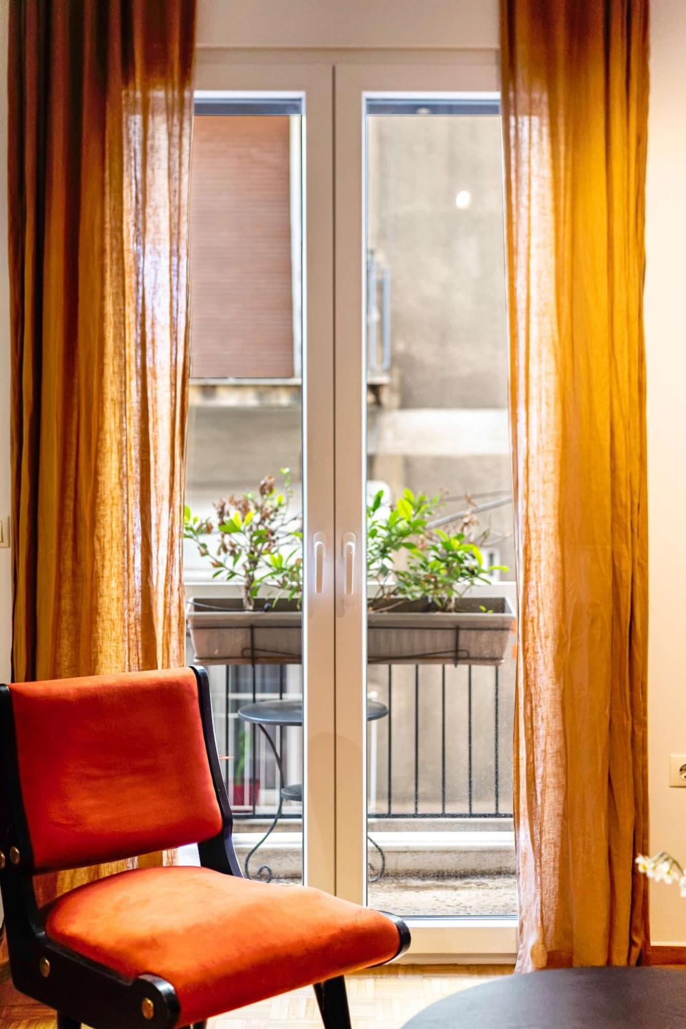 O&O Group - Eclectic Chic Thissio Apartment Athens Ngoại thất bức ảnh